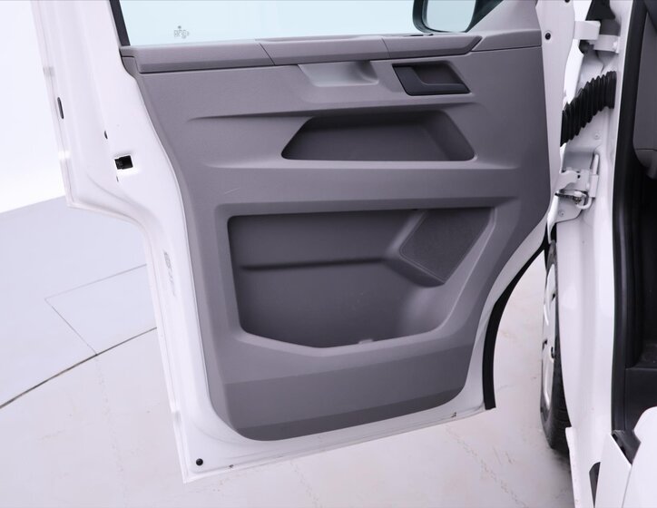 Volkswagen Transporter Kombi 2,0 l 81 kw