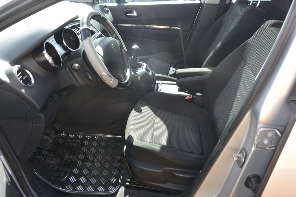 Peugeot 5008 MPV 1,6 l 88 kw