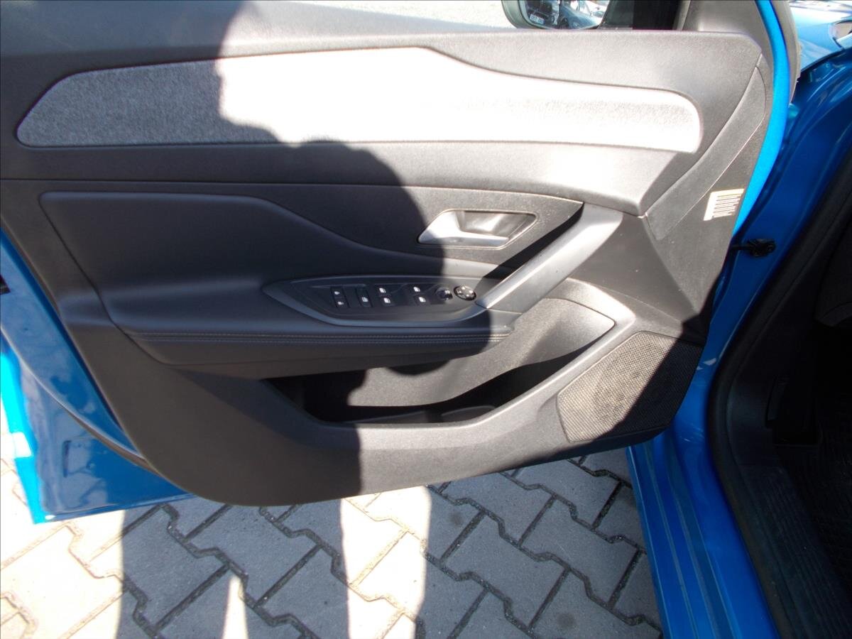 Peugeot 308 Hatchback 1,5 l 96 kw