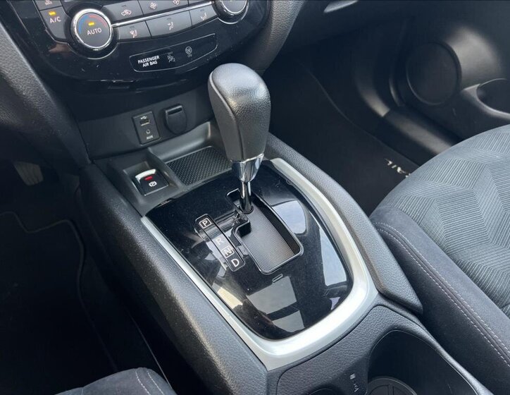 Nissan X-Trail SUV / Terénní 1,6 l 96 kw