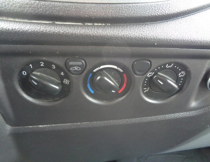 Ford Transit Valník 2,0 l 96 kw