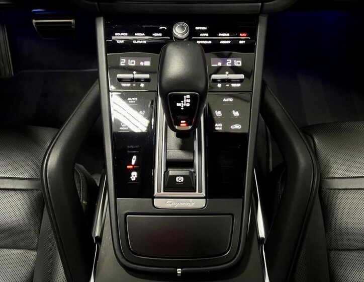 Porsche Cayenne SUV / Terénní 4,0 l 404 kw