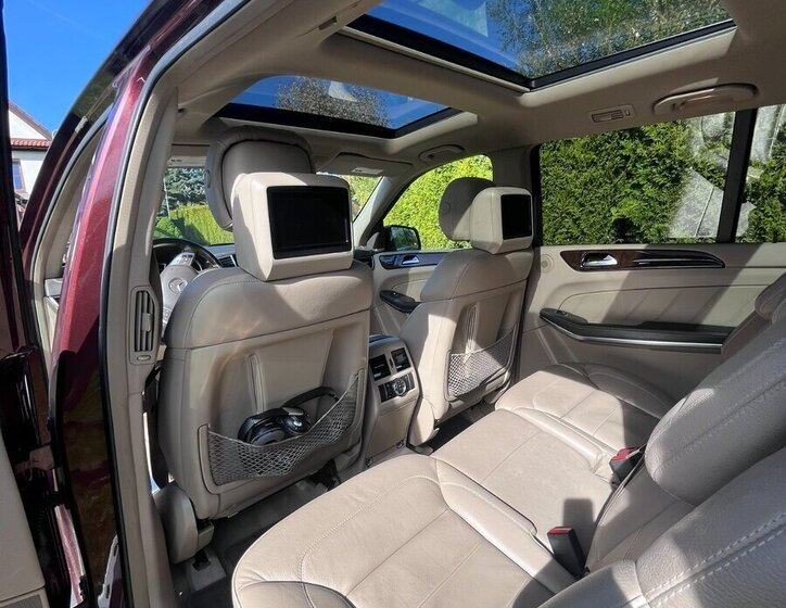 Mercedes-Benz GL Kombi 4,7 l 270 kw