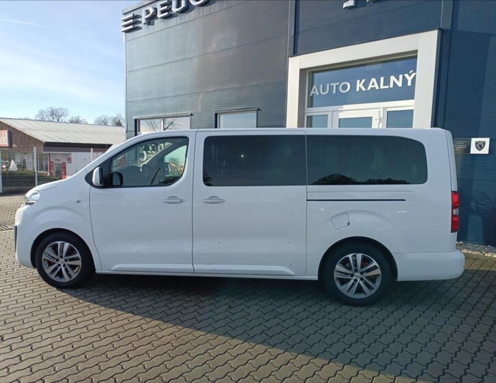 Peugeot Traveller 3