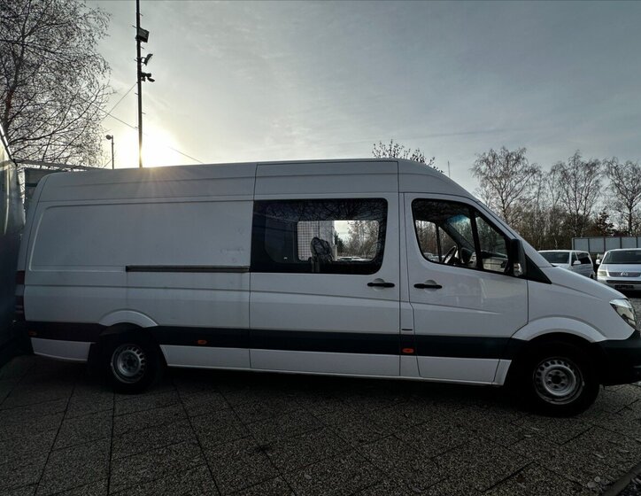 Mercedes-Benz Sprinter 4