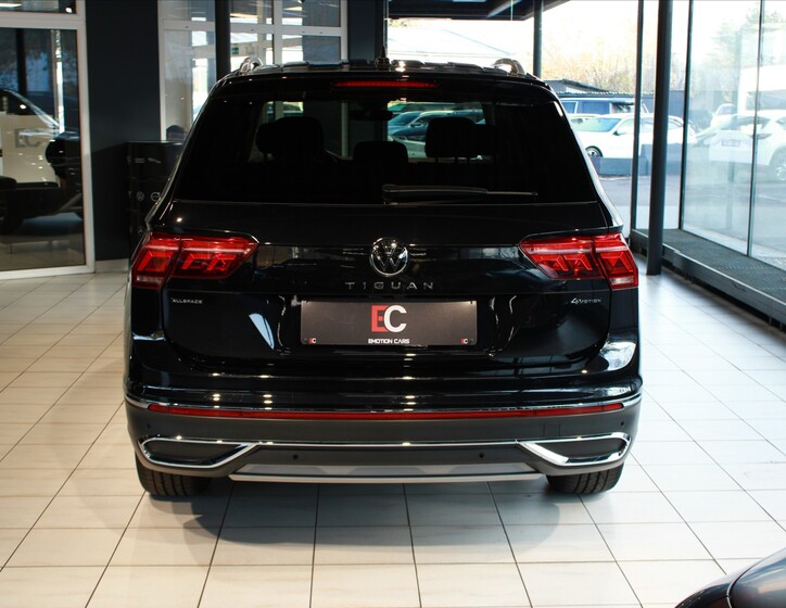 Volkswagen Tiguan 5