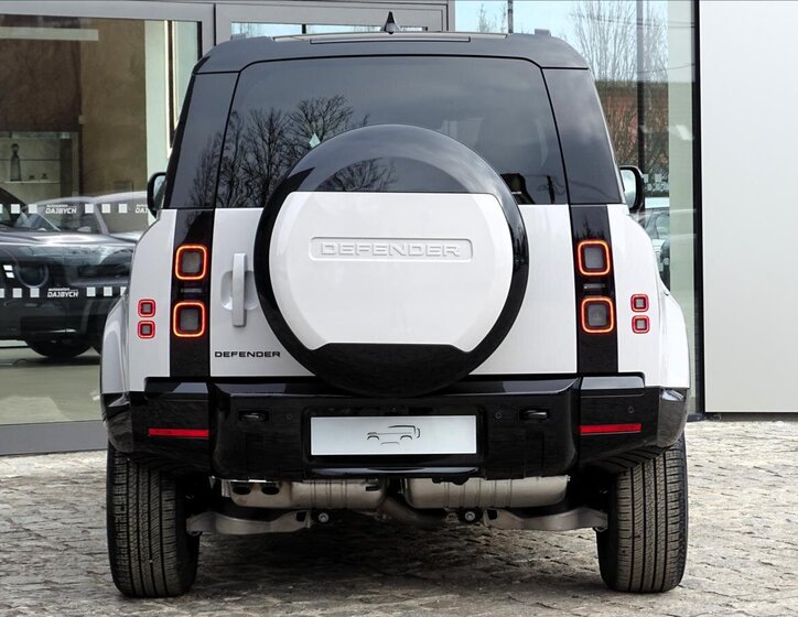 Land Rover Defender SUV 3,0 l 183 kw