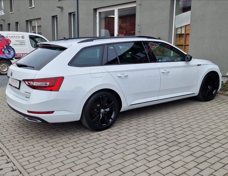 Škoda Superb Kombi 2,0 l 110 kw