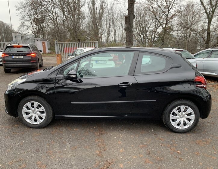 Peugeot 208 8