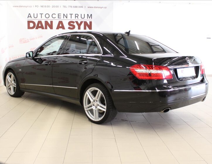 Mercedes-Benz Třídy E Sedan 3,0 l 170 kw