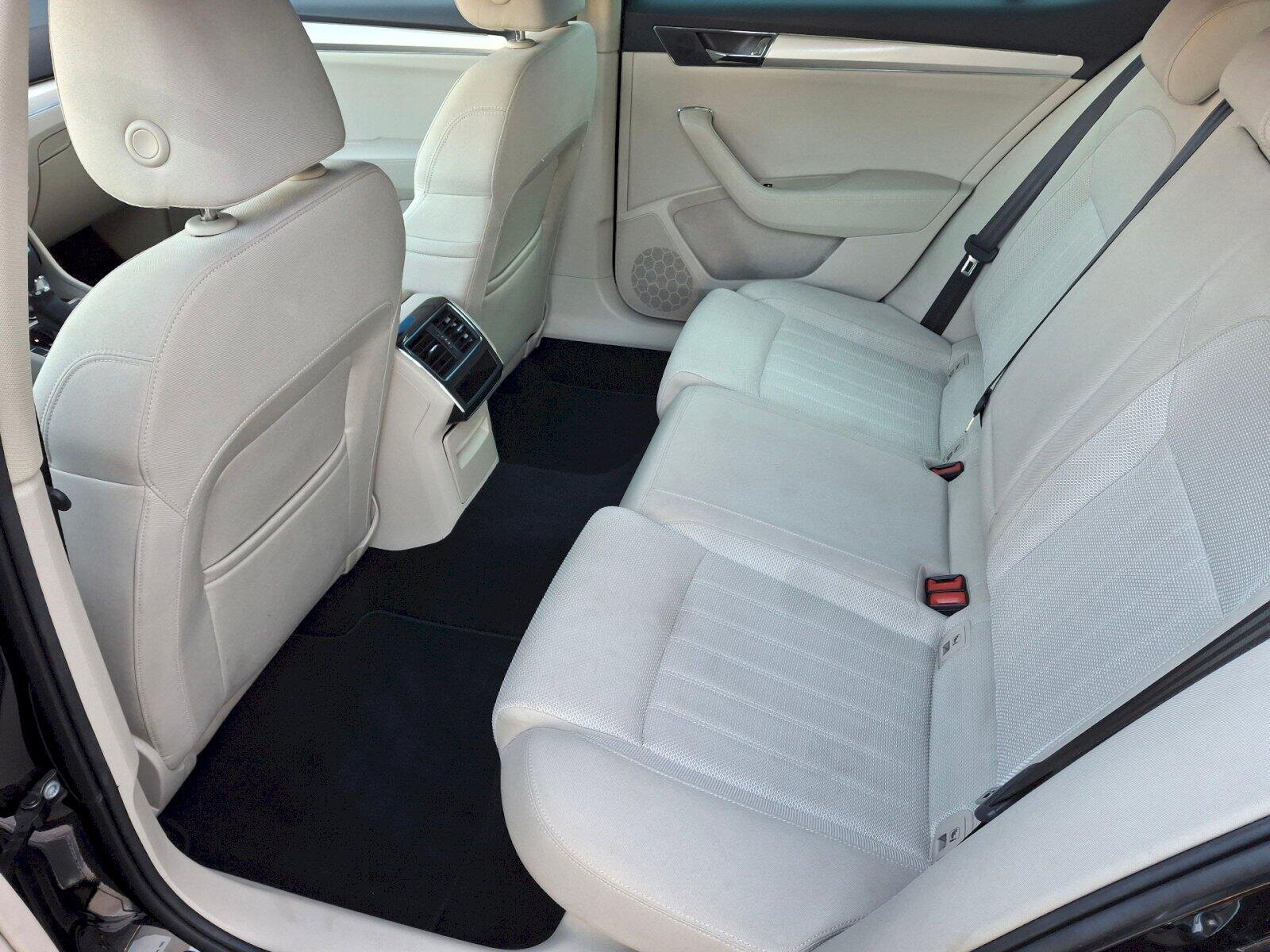 Škoda Superb Sedan 2,0 l 110 kw