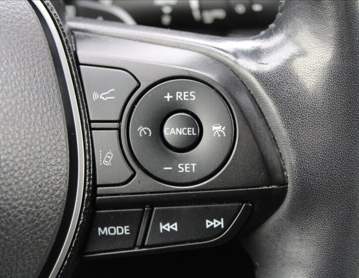 Toyota RAV4 SUV 2,0 l 129 kw