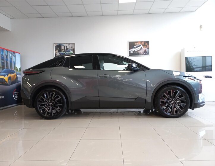 Toyota C-HR CUV / Crossover 0,0 252 kw