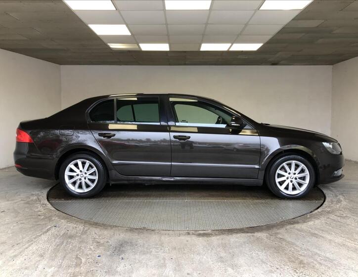 Škoda Superb Hatchback 2,0 l 103 kw