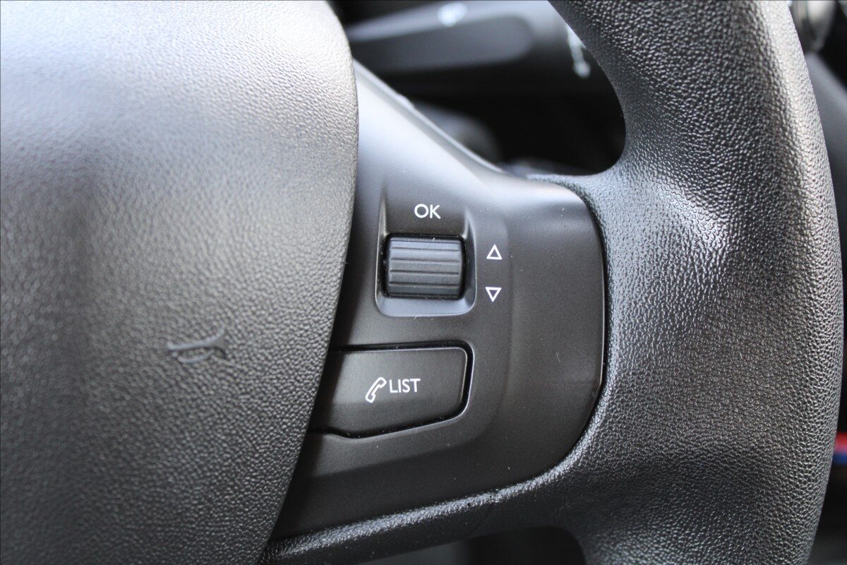 Peugeot 208 Hatchback 1,2 l 60 kw