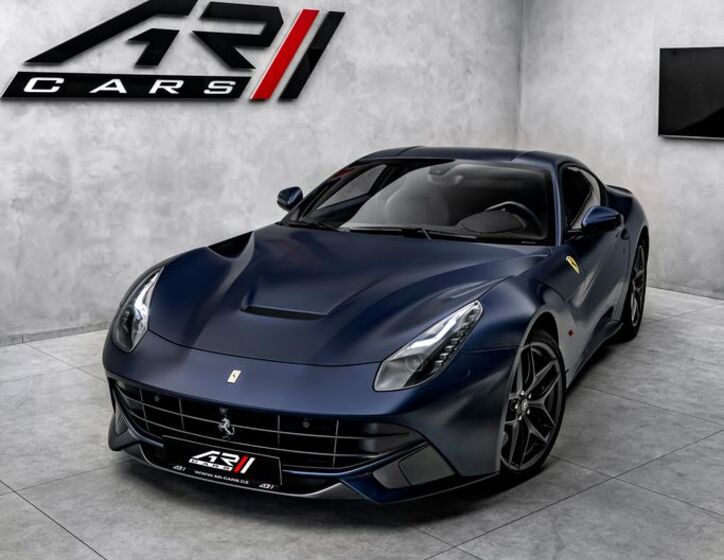 Ferrari F12 Berlinetta 8