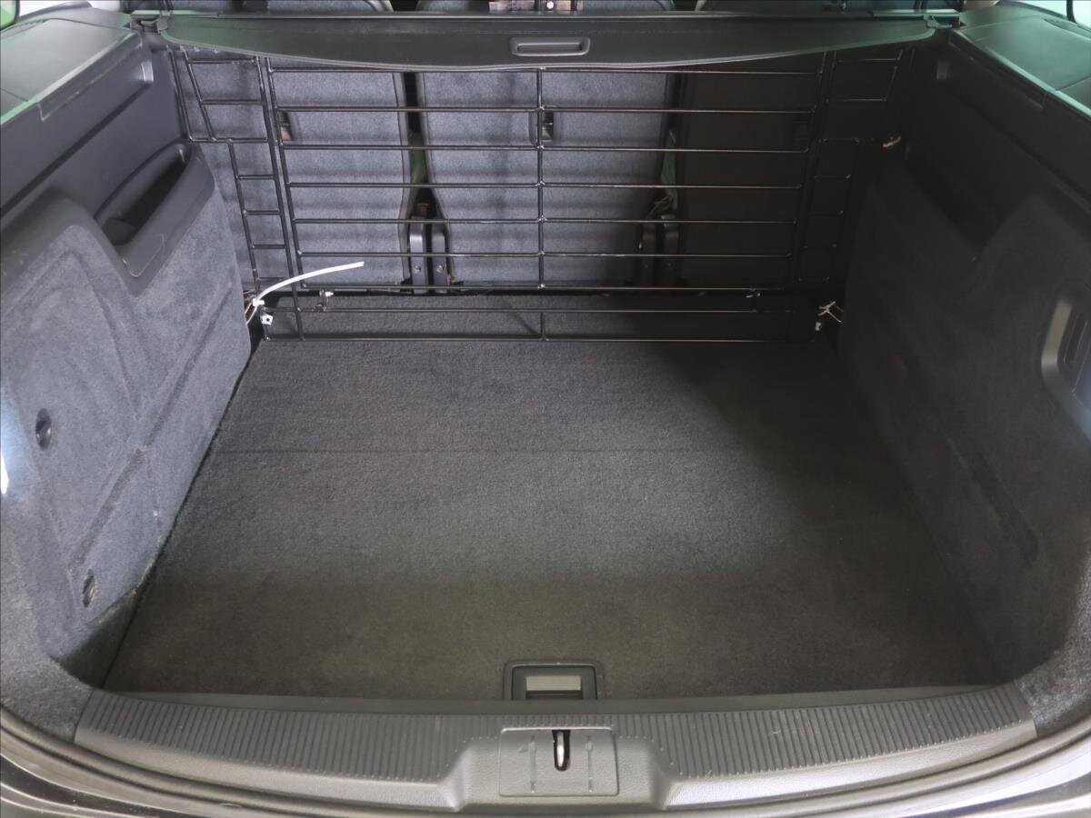 Volkswagen Sharan MPV 2,0 l 110 kw