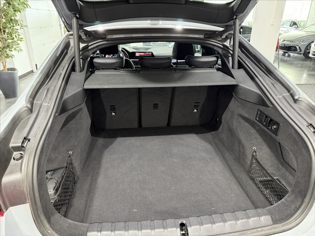 BMW Řada 4 Sedan / Limuzína 2,0 l 140 kw