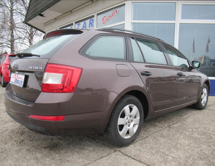 Škoda Octavia Kombi 1,2 l 77 kw