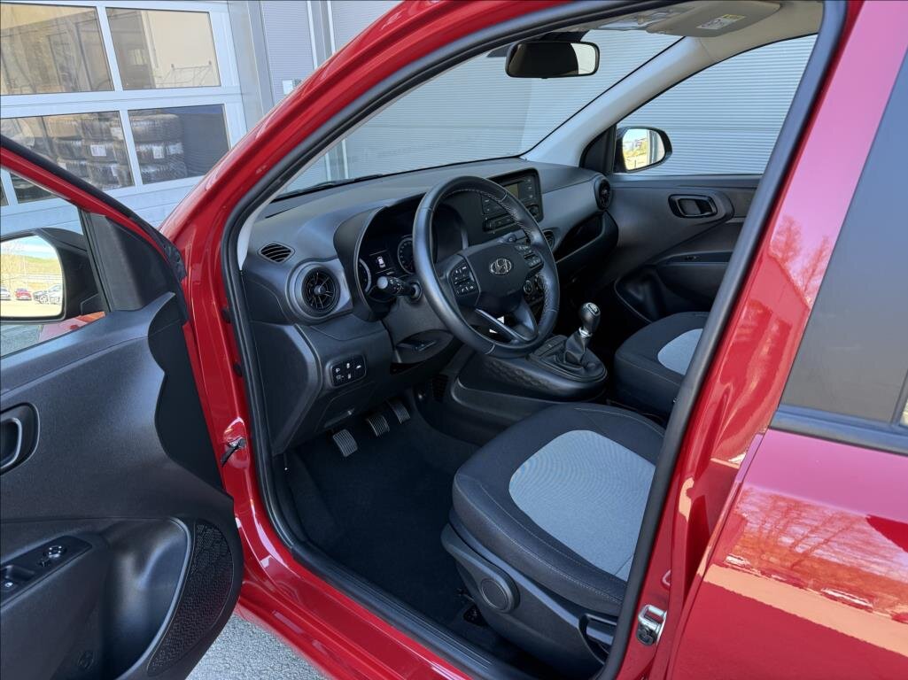 Hyundai i10 Hatchback 998,0 49 kw