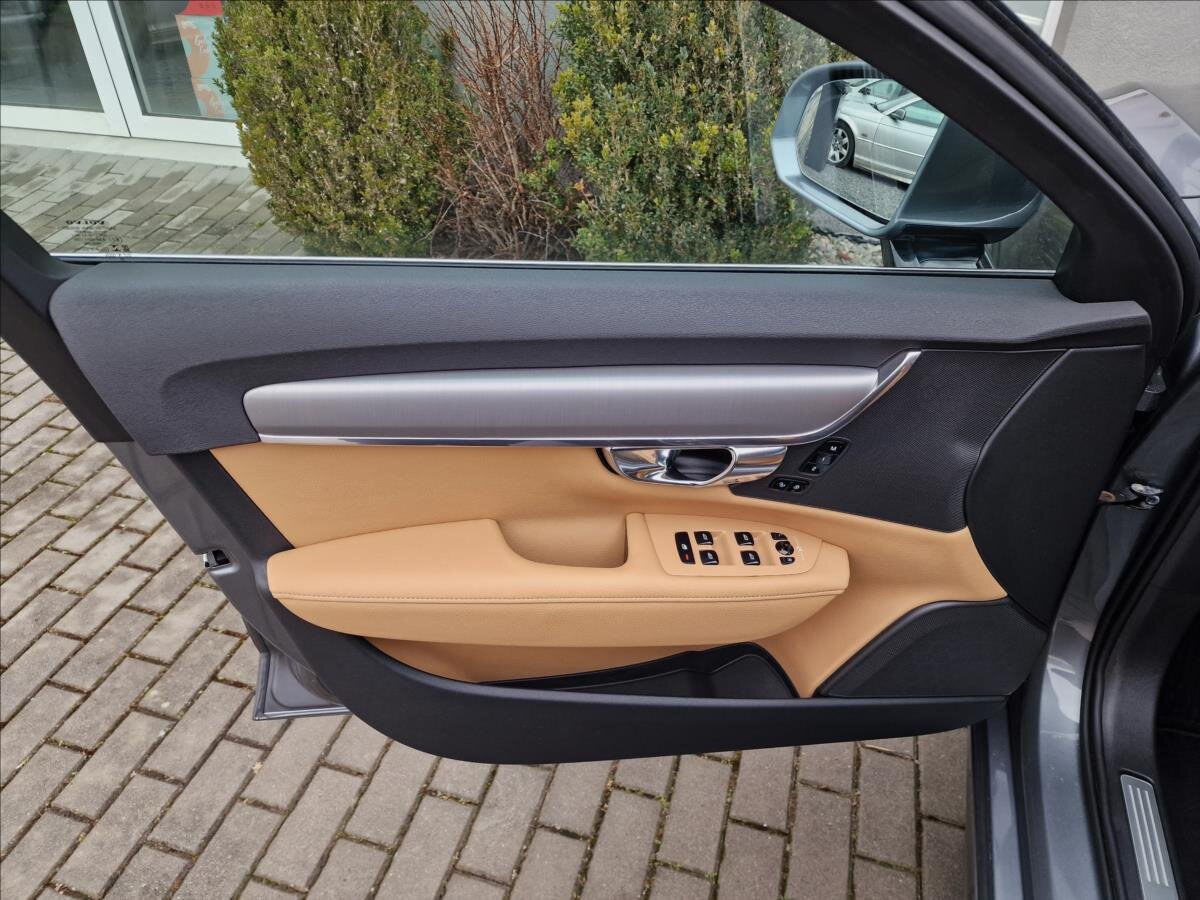 Volvo V90 Kombi 2,0 l 173 kw