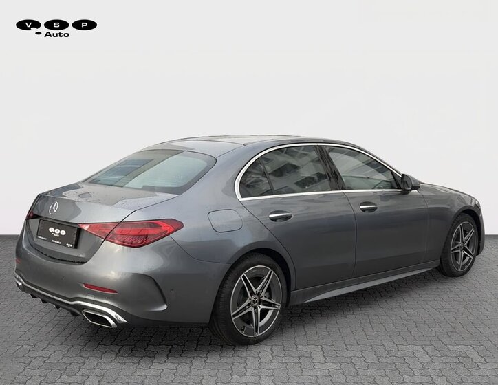 Mercedes-Benz Třídy C Sedan 2,0 l 145 kw