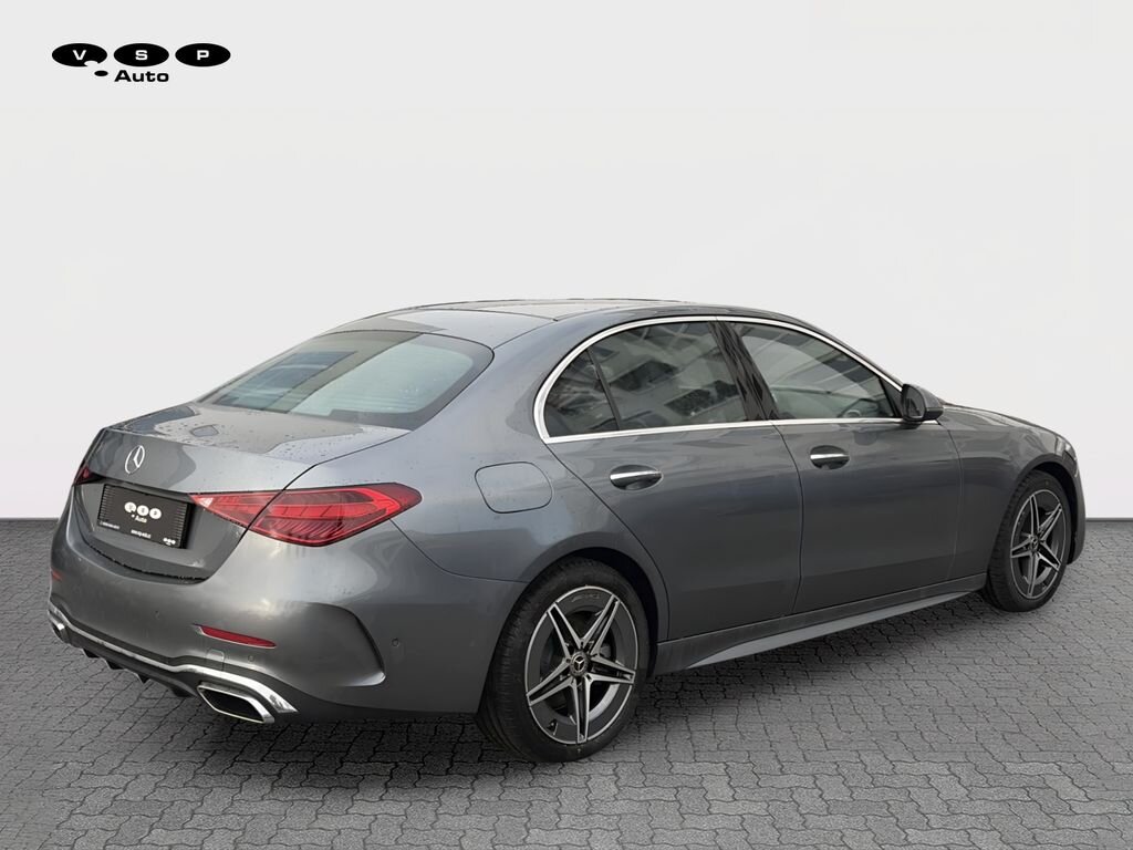 Mercedes-Benz Třídy C Sedan 2,0 l 145 kw