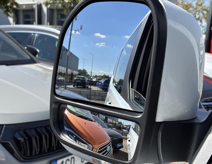 Ford Tourneo Custom 36