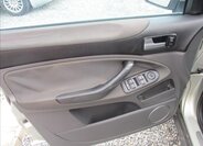 Ford Kuga SUV / Terénní 2,0 l 100 kw