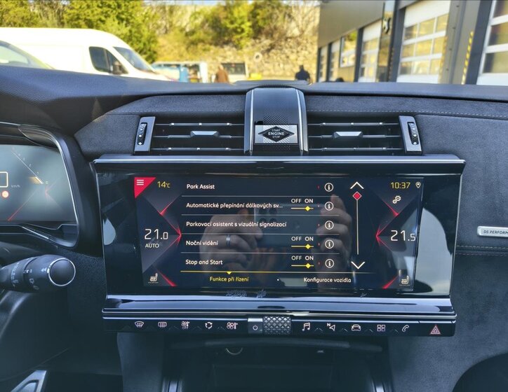 DS Automobiles DS7 Crossback SUV / Terénní 2,0 l 130 kw