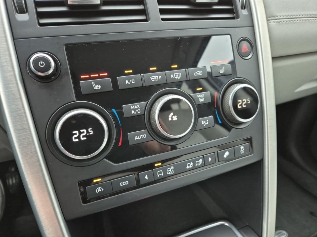 Land Rover Discovery Sport SUV 2,0 l 132 kw