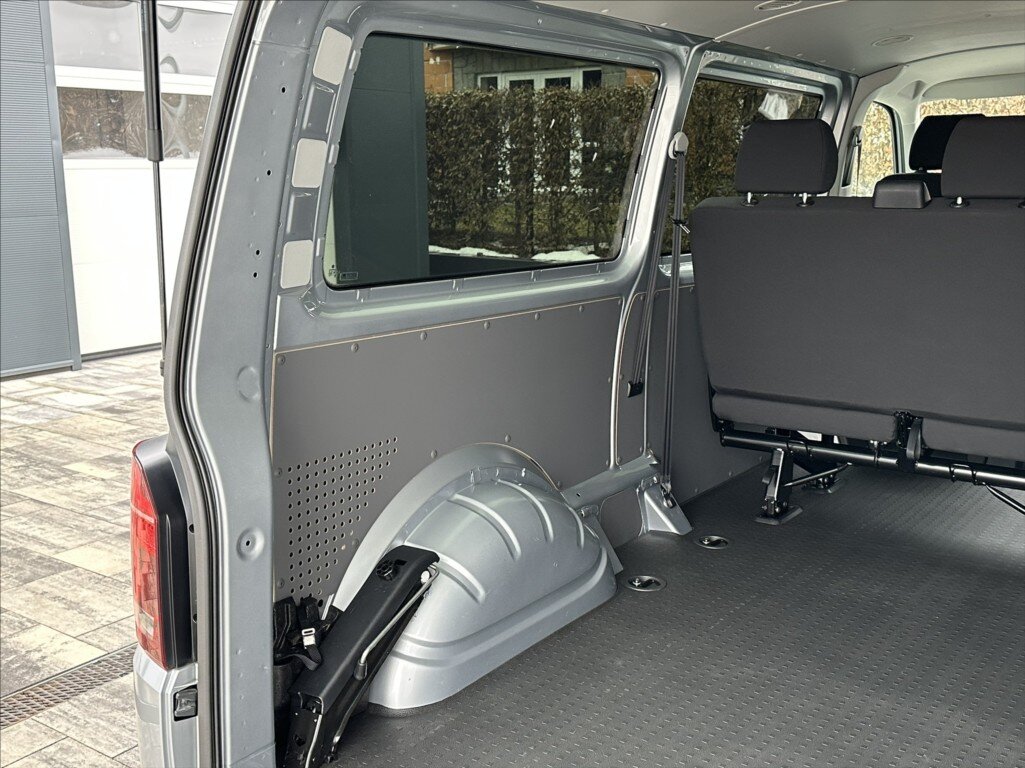 Volkswagen Transporter Kombi 2,0 l 110 kw