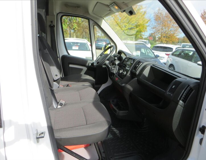 Opel Movano Ostatní 2,2 l 103 kw