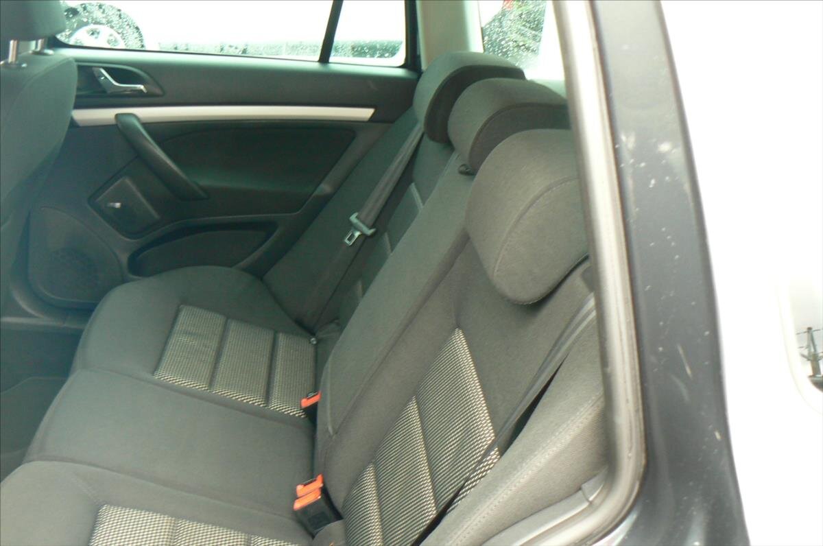 Škoda Octavia Kombi 2,0 l 103 kw