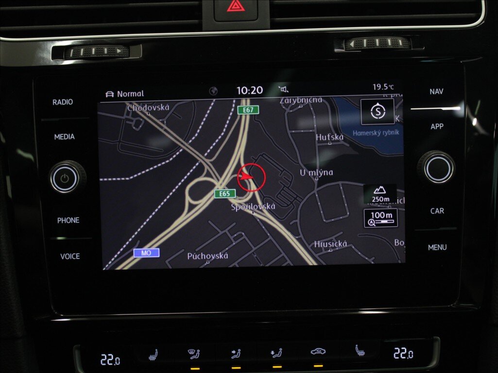 Volkswagen Golf Kombi 2,0 l 221 kw