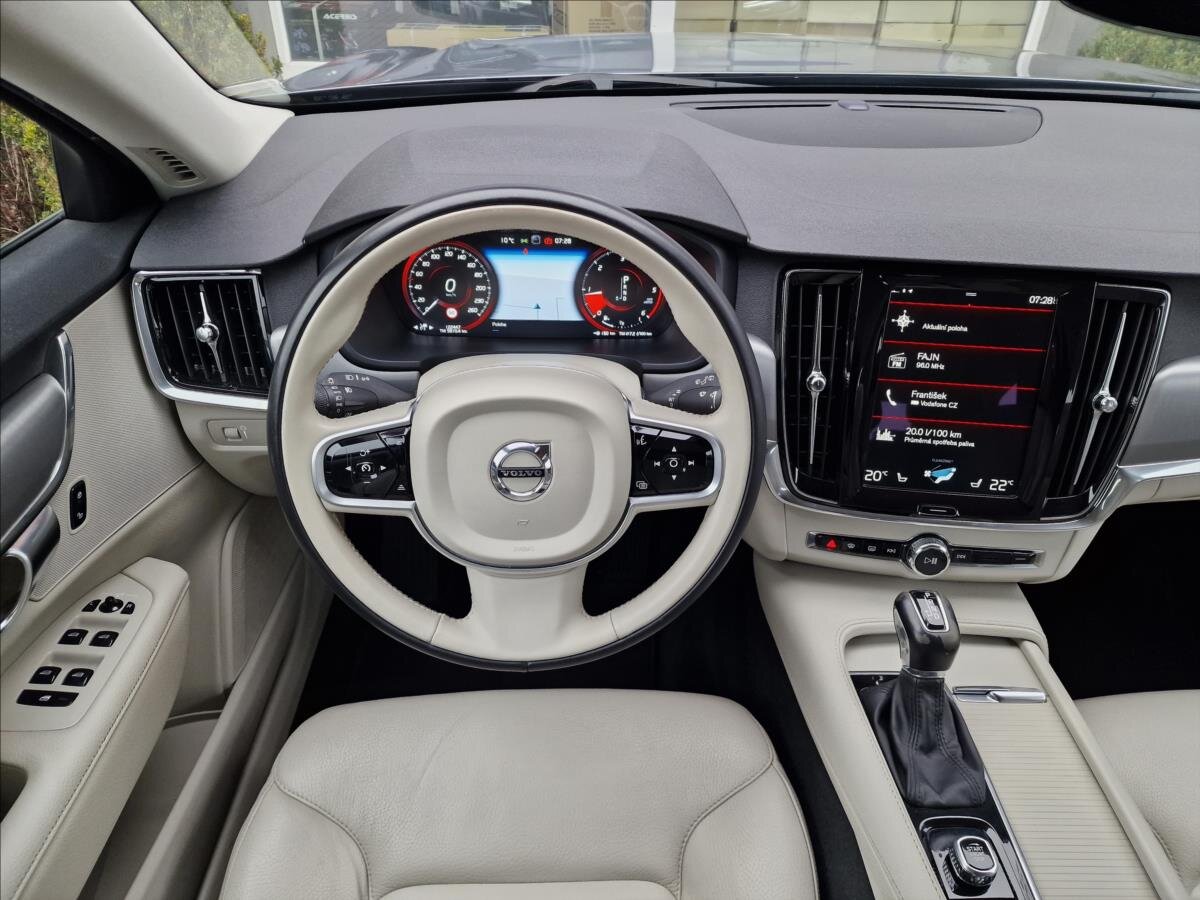 Volvo V90 Kombi 2,0 l 140 kw