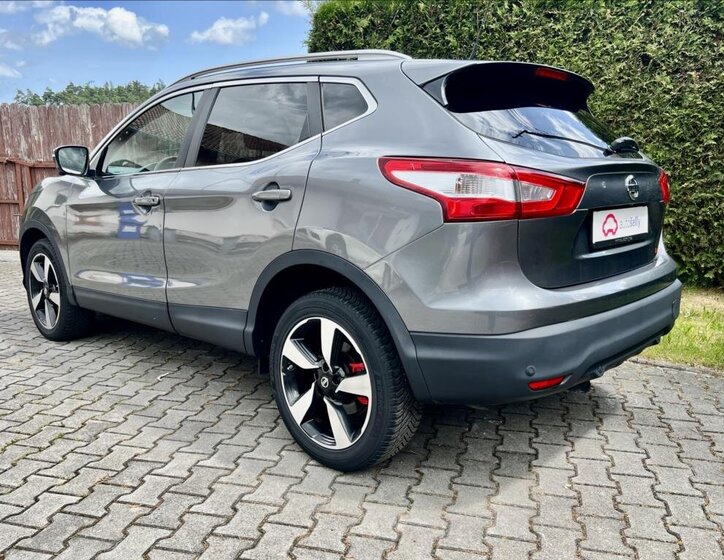 Nissan Qashqai SUV / Terénní 1,6 l 96 kw