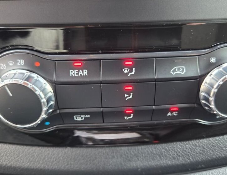 Mercedes-Benz Vito VAN / Minibus 2,0 l 174 kw