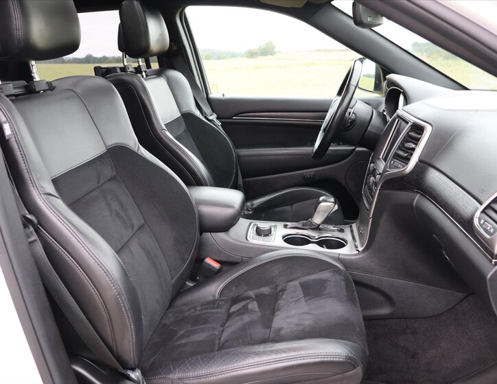 Jeep Grand Cherokee 13