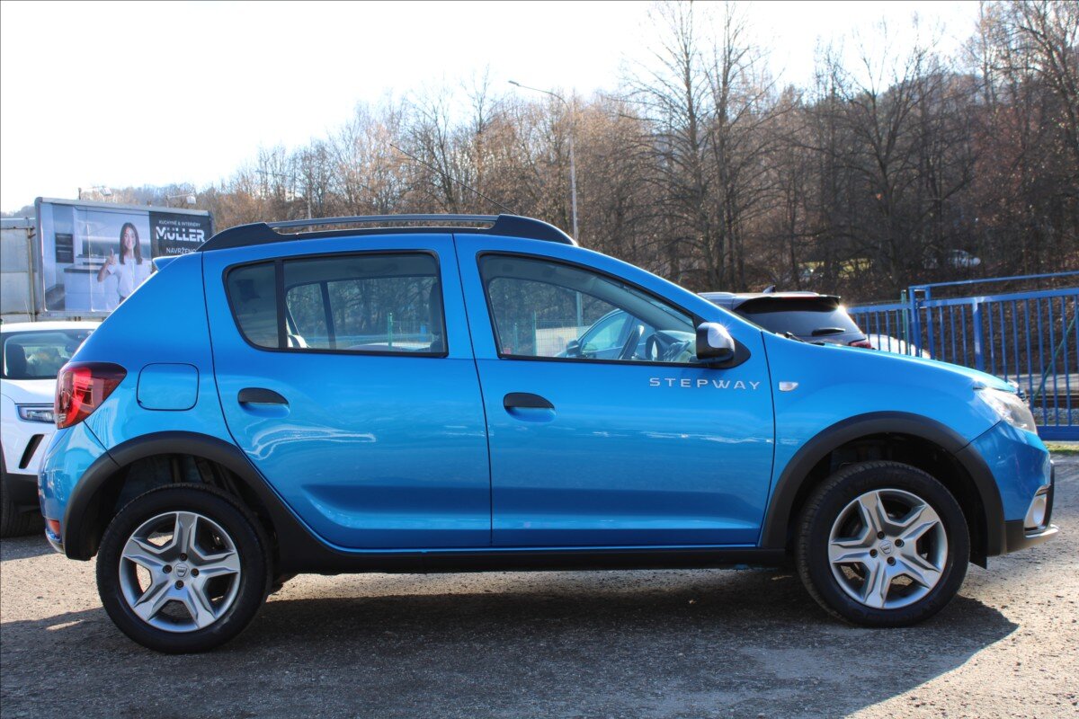 Dacia Sandero Hatchback 898,0 66 kw