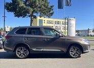 Mitsubishi Outlander SUV / Terénní 2,3 l 110 kw