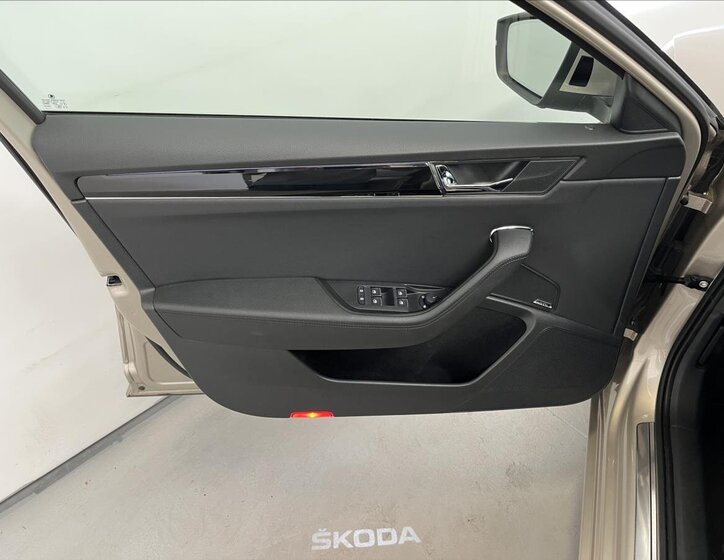 Škoda Superb Kombi 2,0 l 147 kw