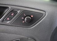 Volkswagen Jetta Sedan / Limuzína 1,2 l 77 kw