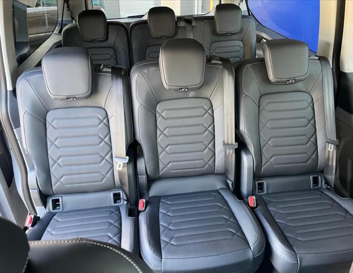 Ford Tourneo Custom Kombi 2,0 l 125 kw