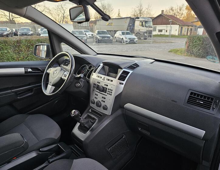Opel Zafira 27