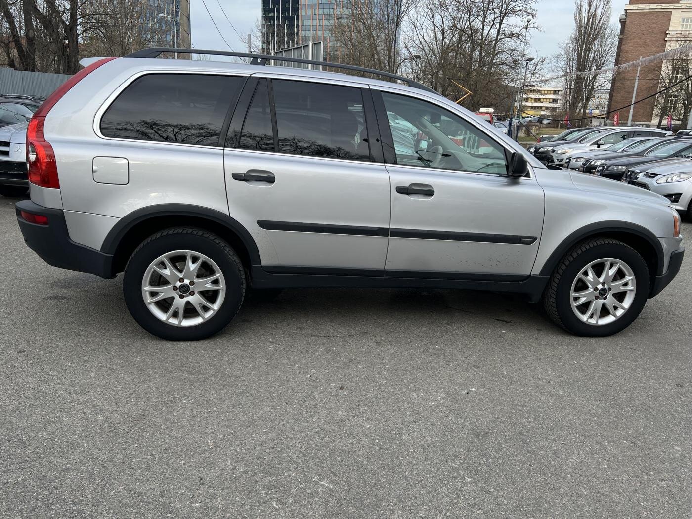 Volvo XC90 SUV / Terénní 2,4 l 120 kw