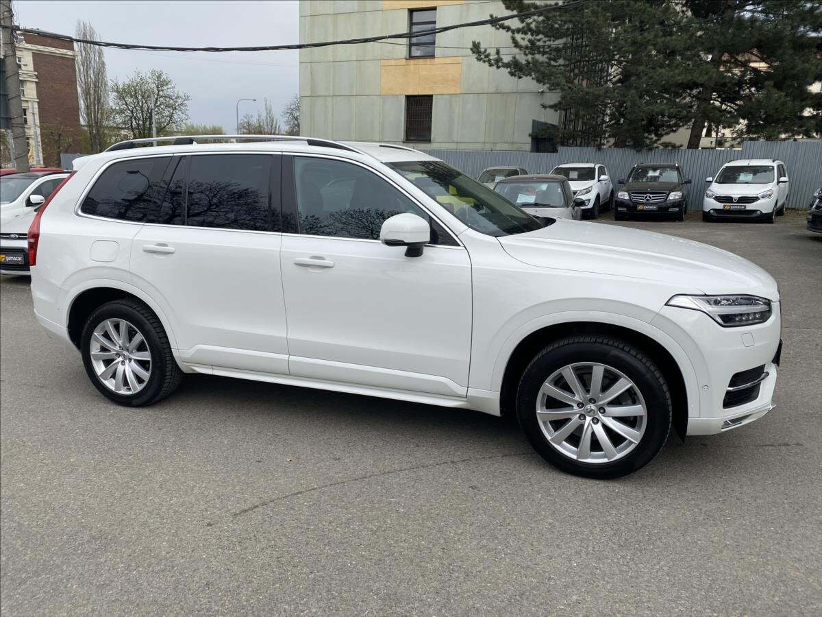 Volvo XC90 SUV / Terénní 2,0 l 173 kw