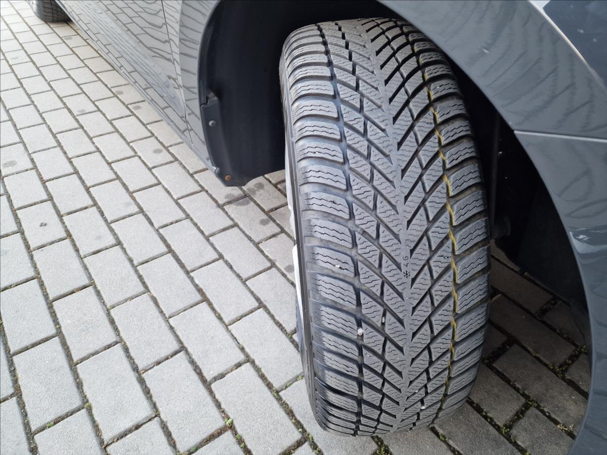 Volkswagen Touran Kombi 2,0 l 90 kw