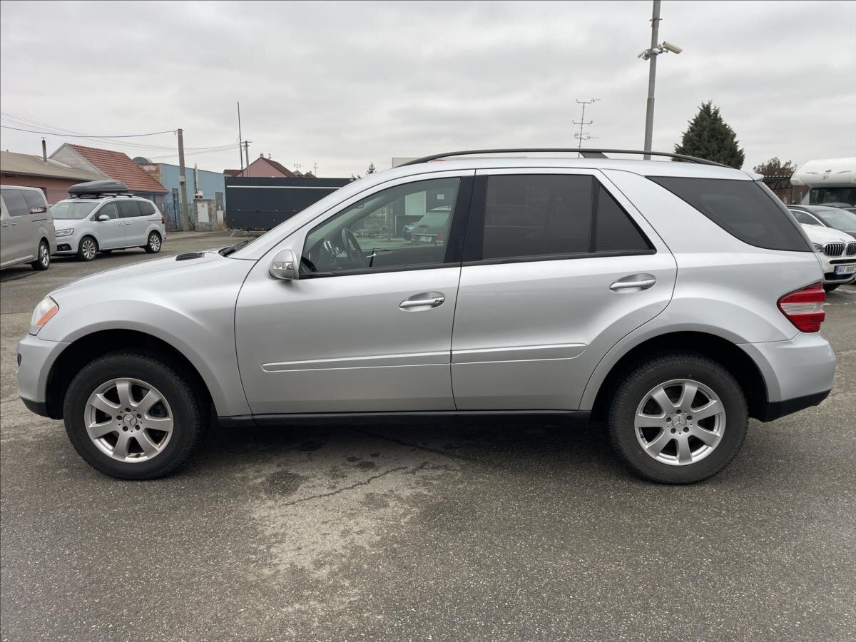 Mercedes-Benz Třídy M SUV / Terénní 3,5 l 200 kw