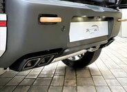 Land Rover Defender SUV 4,4 l 467 kw